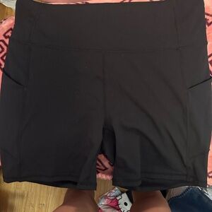 Fabletics Women's Black bike Shorts with pockets size xl